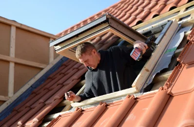 Pose de fenêtres de toit Velux à Mialos